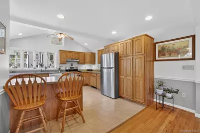 46 Cardoza Avenue, Mohegan Lake, NY 10567 - Photo 7