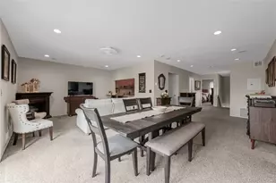 41 Cambridge Dr W, Copiague, NY 11726 - Photo 5