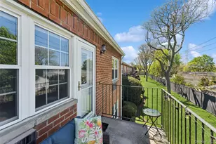 323 Hicksville Rd, Bethpage, NY 11714 - Photo 11