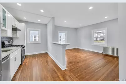 577 Lowell Street, Westbury, NY 11590 - Photo 13