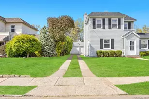577 Lowell St, Westbury, NY 11590 - Photo 39