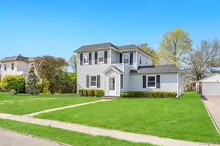 577 Lowell St, Westbury, NY 11590 - Photo 3