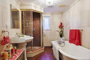 32-25 30th St, Astoria, NY 11106 - Photo 7