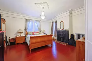 32-25 30th St, Astoria, NY 11106 - Photo 19