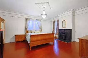 32-25 30th St, Astoria, NY 11106 - Photo 15
