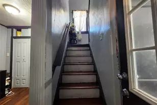 104-29 214th St, Queens Village, NY 11429 - Photo 15