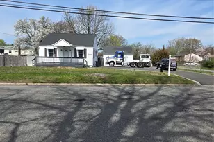 253 Peterson St, Brentwood, NY 11717 - Photo 33