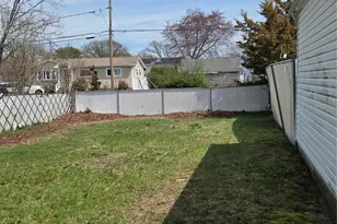 253 Peterson St, Brentwood, NY 11717 - Photo 27