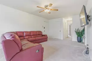 198 Doxbury Ln, Suffern, NY 10901 - Photo 3