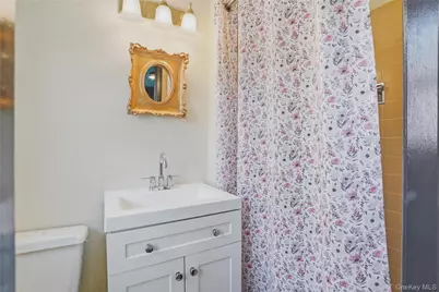 198 Doxbury Lane, Suffern, NY 10901 - Photo 13