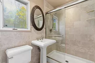 20 Hemingway Dr, Dix Hills, NY 11746 - Photo 15