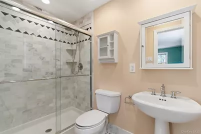 20 Hemingway Drive, Dix Hills, NY 11746 - Photo 23