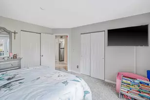 201 Lake Pointe Cir, Middle Island, NY 11953 - Photo 15