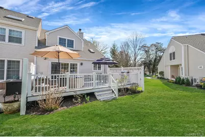 456 Village Oaks Lane, Babylon, NY 11702 - Photo 31