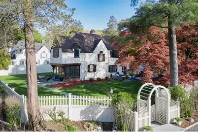 4 Glenwolde Park, Tarrytown, NY 10591 - Photo 1