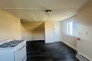 18 Taylor Ave, Poughkeepsie, NY 12601 - Photo 11