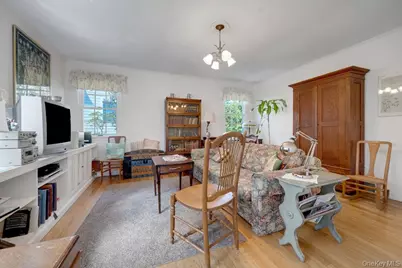 16 Ria Drive, White Plains, NY 10605 - Photo 15
