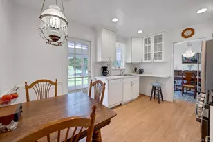 16 Ria Dr, White Plains, NY 10605 - Photo 9
