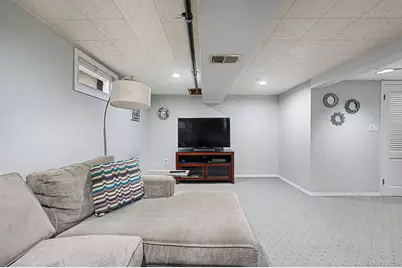 46 Sheldon Place, Commack, NY 11725 - Photo 19