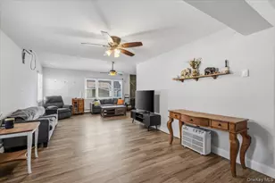 42 Haven Ln, Levittown, NY 11756 - Photo 7