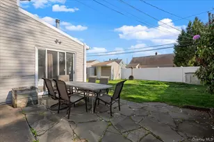 42 Haven Ln, Levittown, NY 11756 - Photo 29