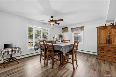 42 Haven Lane, Levittown, NY 11756 - Photo 5