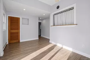 42 Haven Ln, Levittown, NY 11756 - Photo 17