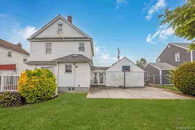 74 Holly Avenue, Hempstead, NY 11550 - Photo 23