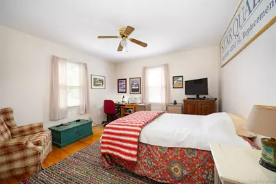 31 Kingston Avenue, Poughkeepsie, NY 12603 - Photo 11