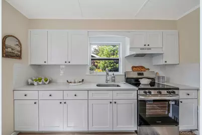 18 Cove Drive, Sound Beach, NY 11789 - Photo 9