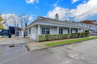 241-70 Oak Park Drive #84B, Little Neck, NY 11362 - Photo 19