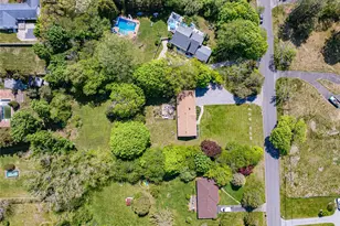 27 Sunset Ave, East Quogue, NY 11942 - Photo 25