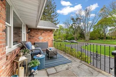 11 Beaver Drive, Bayville, NY 11709 - Photo 5