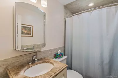 80 Russell Road, Garden City, NY 11530 - Photo 19