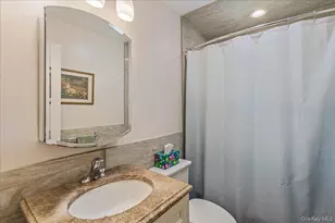 80 Russell Rd, Garden City, NY 11530 - Photo 19