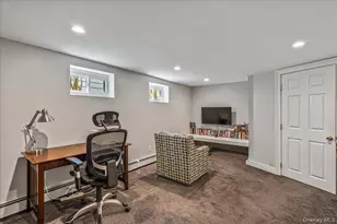 80 Russell Rd, Garden City, NY 11530 - Photo 21