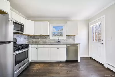 69 Parkway Boulevard, Wyandanch, NY 11798 - Photo 5