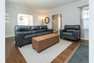 61 Cleveland Avenue, Glen Head, NY 11545 - Photo 3