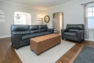 61 Cleveland Ave, Glen Head, NY 11545 - Photo 3