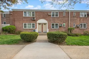 224-14 Kingsbury Ave, Bayside, NY 11364 - Photo 7