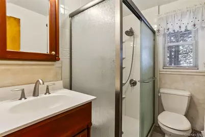 41 Rhodes Street, New Rochelle, NY 10801 - Photo 15