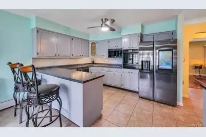 104 Saddle Lane, Levittown, NY 11756 - Photo 3