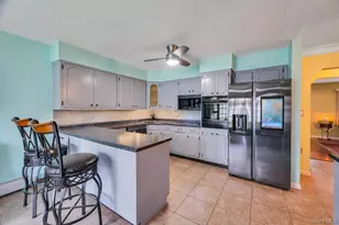 104 Saddle Ln, Levittown, NY 11756 - Photo 3