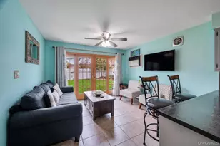 104 Saddle Ln, Levittown, NY 11756 - Photo 5