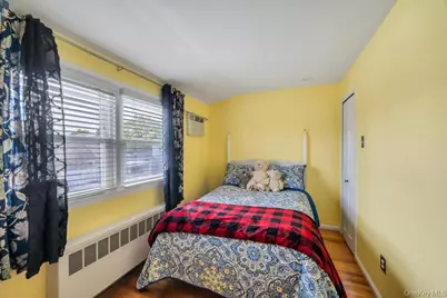 104 Saddle Lane, Levittown, NY 11756 - Photo 17