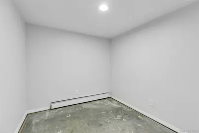 183 Division Avenue, Blue Point, NY 11715 - Photo 27