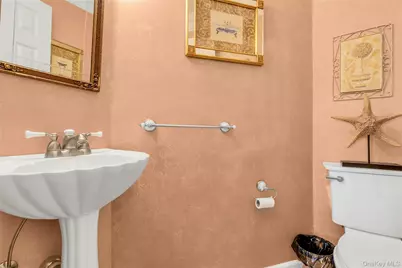 183 Division Avenue, Blue Point, NY 11715 - Photo 23