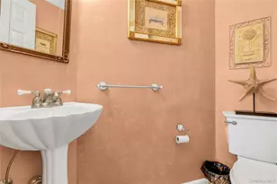 183 Division Ave, Blue Point, NY 11715 - Photo 23