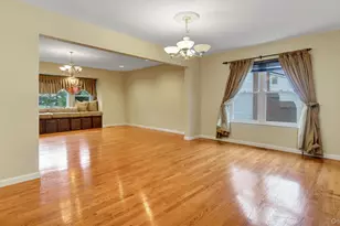 47 Carriage Rd, Roslyn, NY 11576 - Photo 9