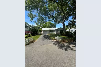 29 Maryland Boulevard, Hampton Bays, NY 11946 - Photo 15